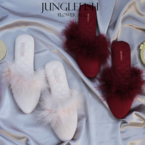 Autumn and winter bride bridesmaid bridesmaid gift court style satin feather home shoes Indoor fluffy slippers Wedding party