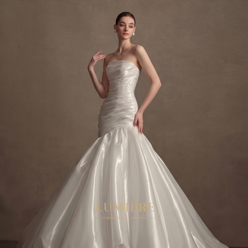 Colorful Blank Wedding Dress Main Fabric 2026 New High-End Simple Light Luxury Fishtail Water-Gloss Satin Light Wedding Dress Strapless