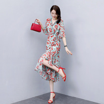 Zhang Cai Feiyue 2020 Summer new V collar dress waist color temperament fashion Korean trend dress