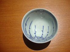 чашка 清代老茶杯 清中期过墙梅花中号茶杯一只 完整无磕微冲线包老保真