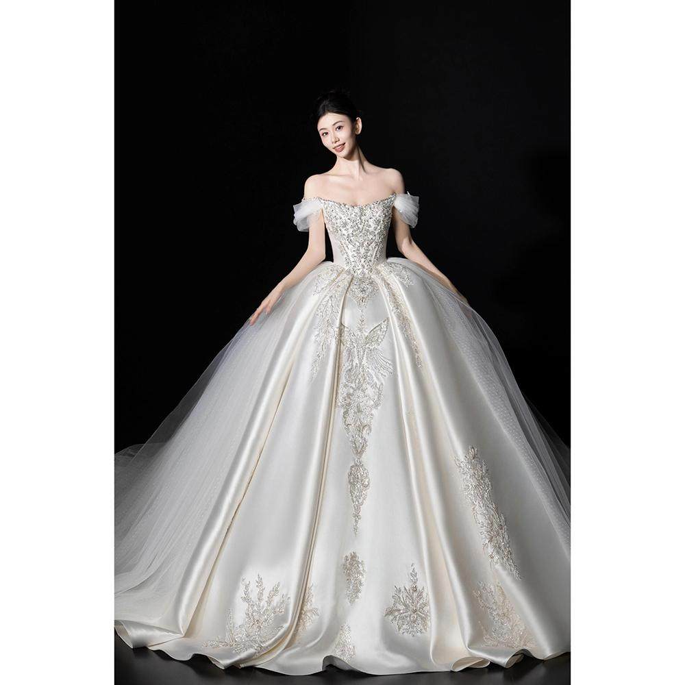 Атласная свадебная одежда для тяжелой промышленности bride 2026 новая французская основная пряжа с одним плечом, высококачественная текстура, высококачественный ретро-хвост