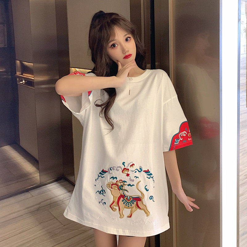 Chinese style ox year auspicious embroidery couple cotton T-shirt loose t-shirt female ins tide net red short-sleeved 2022 summer