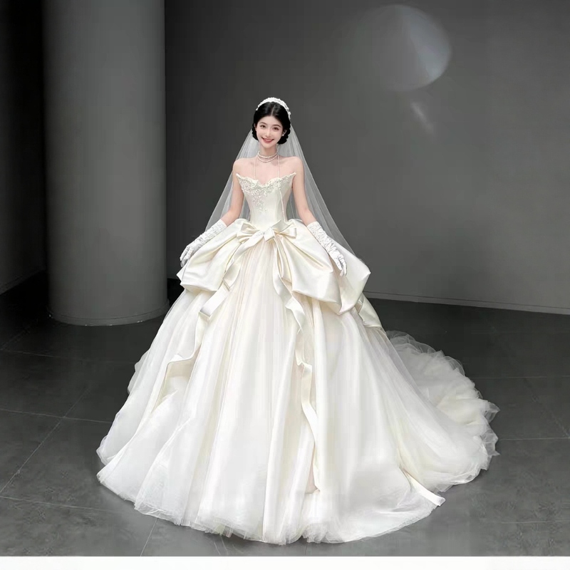 Strapless Satin Wedding Dress 2026 New Style Heavy Embroidery Main Fabric High-End Texture Simple Bow Elegant Petite Light Tulle Strapless Satin Wedding Dress 2026 New Style Heavy Embroidery Main Fabric High-End Texture Simple Bow Elegant Petite Light Tulle