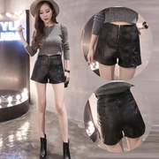 Quần short da nữ mùa thu đông 2018 phiên bản mới của Hàn Quốc của quần da pu cao eo một chữ thông thường quần ống rộng đã mỏng bên ngoài mặc quần bốt