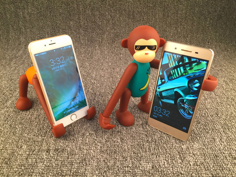 Armor King Cute Monkey Toy Adjustable Digital Support for 3.5-6 inch Phones & 7-10 inch Tablets