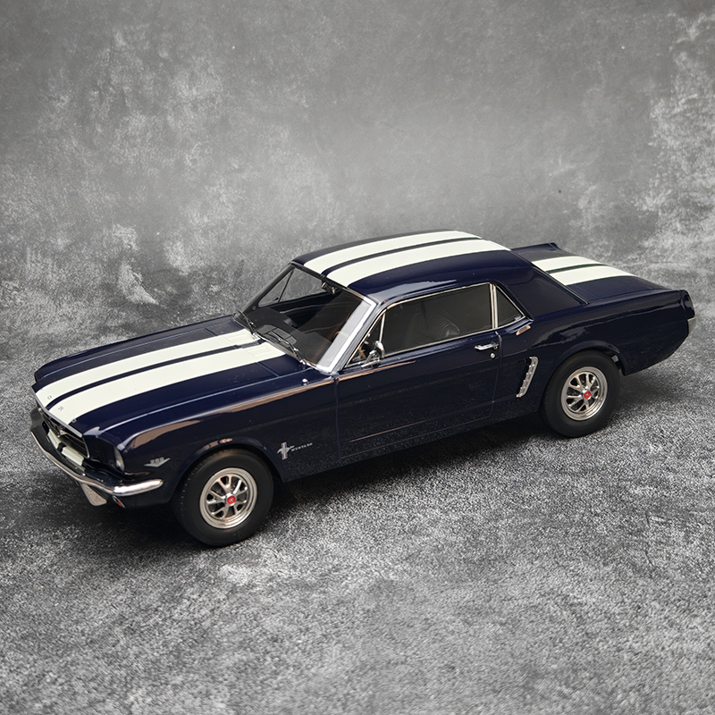 Norev 1:18 Ford Mustang 1965 Alloy Car Model Norev 1:18 Ford Mustang 1965 Alloy Car Model