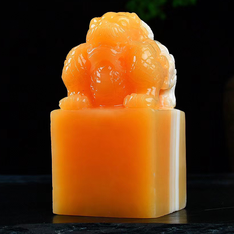 Golden Jelly Stone Dragon Turtle Seal Handlebar Piece Handmade Engraving Craft Gift Hem Accessories Natural Wonder Stones to Play the Name Chapter Gift Gift collection