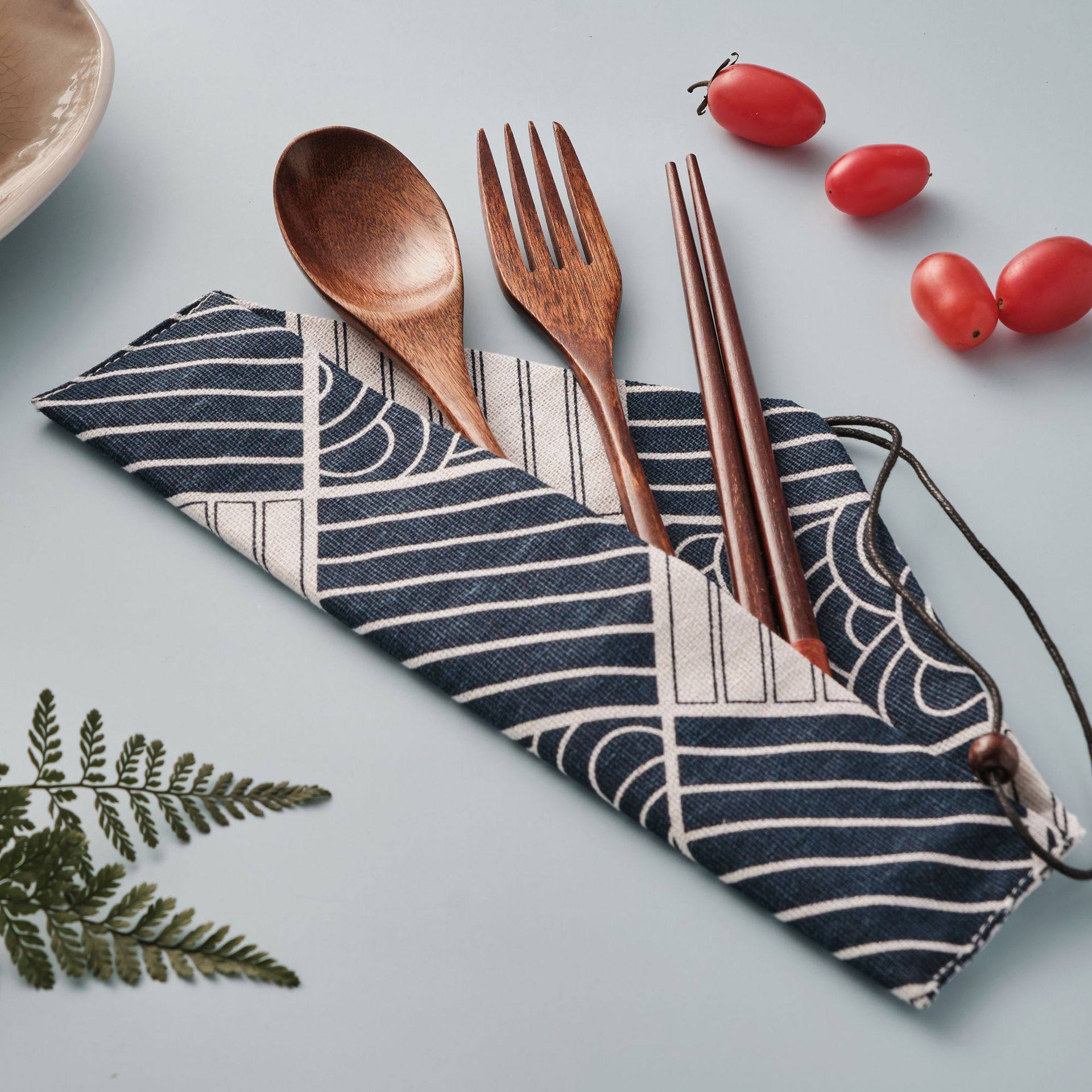 Original design Big lacquer Japanese wooden children chopsticks spoon set Solid wood winding practical spoon fork characteristic tableware