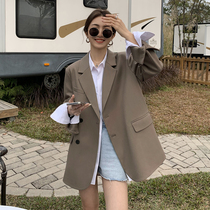 Khaki suit womens 2021 spring and autumn new retro jacket design sense niche net red casual suit small man