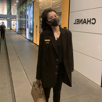 Black blazer womens 2021 autumn new high-end design sense niche net celebrity explosion small suit top trend