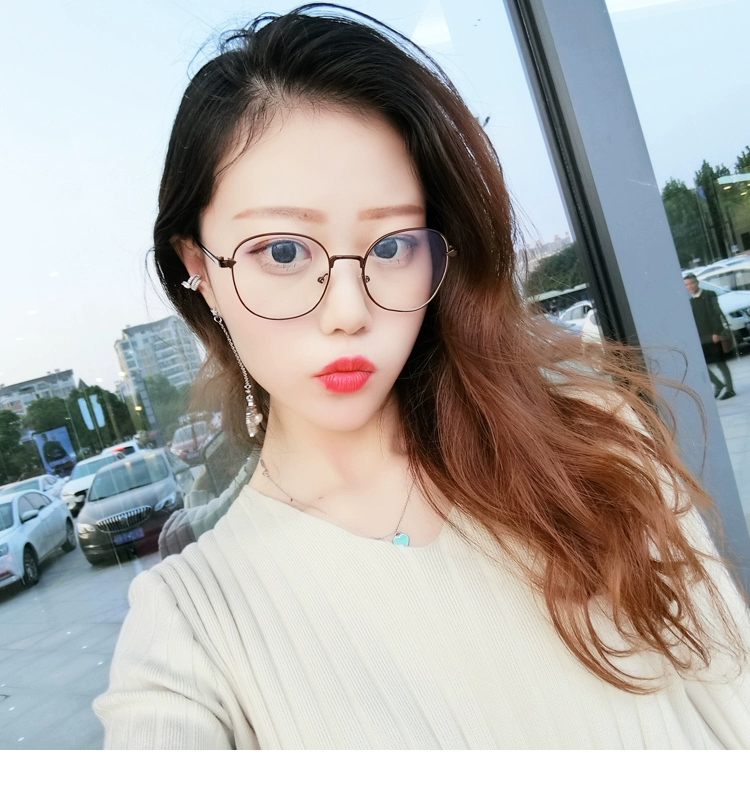 Mũi tên kính khung màu đỏ văn học retro Hồng Kông hương vị đàn ông và phụ nữ phẳng gương tròn kính mắt cận thị