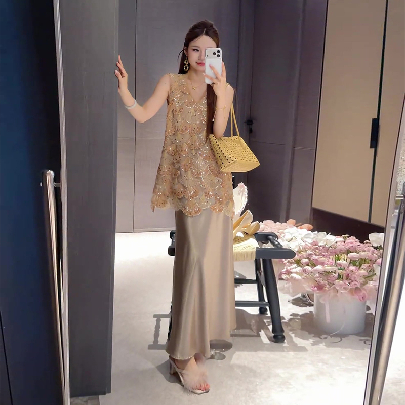 [Original Model] Summer Fan-Shaped Sequin V-Neck Tank Top + Elastic Waist Mesh Long Skirt Half Skirt
