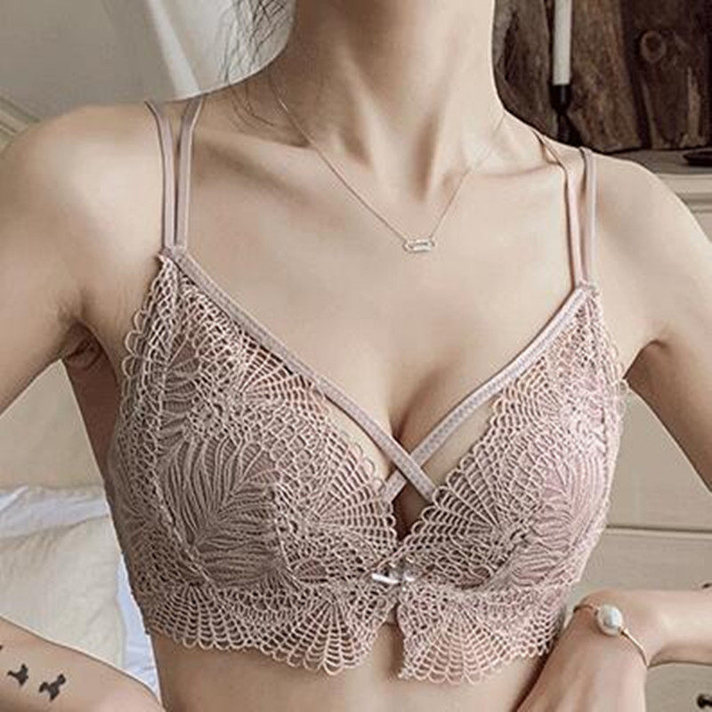 Close a pair of milk lace beauty back sexy strapless rimless underwear set Thin section gathered big chest adjustment underwear women