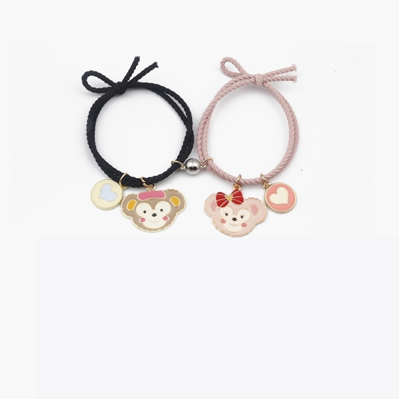 Net red couple magnetic attraction girlfriends lovers to suck at hand, small leather gluten hand ropes Yugui dog Culomi meleti leather gluten