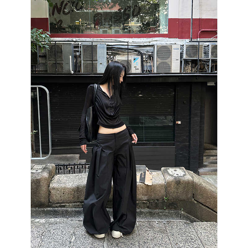 Fanptntox Parachute Paper Bag Pants Silhouette Assault Workwear Narrow Crotch X-Shaped Pants Loose Slimming Look Wide Leg Pants Fanptntox Parachute Paper Bag Pants Silhouette Assault Workwear Narrow Crotch X-Shaped Pants Loose Slimming Look Wide Leg Pants