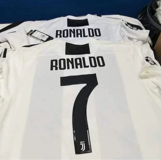 Juve áo 18-19 Juventus áo ngắn tay đồng phục bóng đá Champions League phù hợp với số 7 C Ronaldo quần áo bóng đá nam - Bóng đá