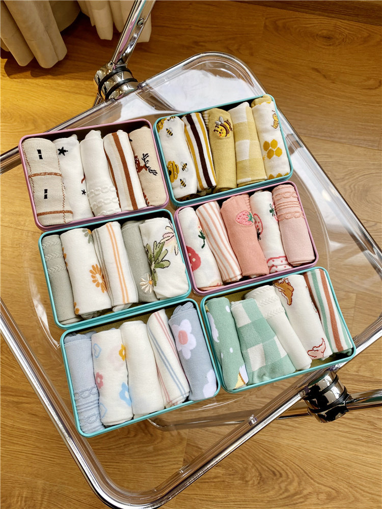 Literary small fresh Japanese cute moisture wicking plain jacquard socks gift box iron box
