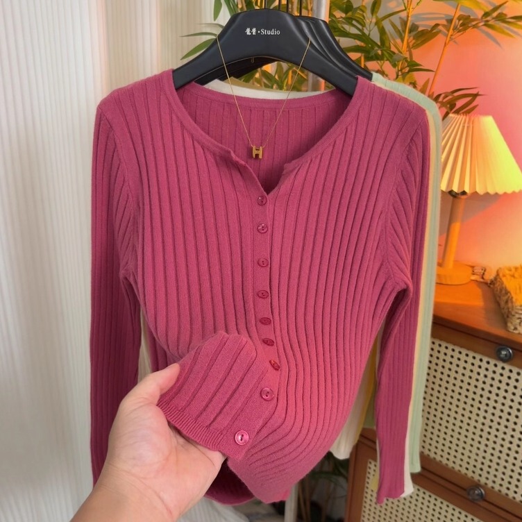 European Retro Round-Neck Sweet Style Raspberry Pink Long-Sleeve Cardigan Knitted Sweater for Women 2026 Autumn New Trendy Top