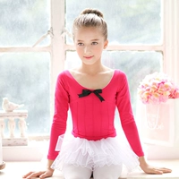 Розовый красный сухожильный костюм