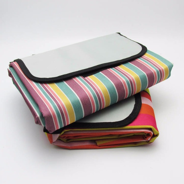 Picnic mat ẩm mat ngoài trời mat dã ngoại vải thảm mat dã ngoại mat mat thảm bãi biển dày cung cấp cắm trại - Thảm chống ẩm / Mat / Gối chiếu xốp