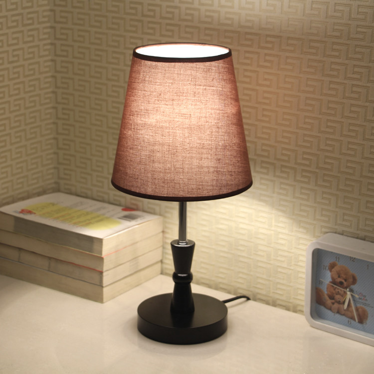 Simple modern breastfeeding bedroom bedside decoration study living room retro solid wood dimming creative LED small table lamp