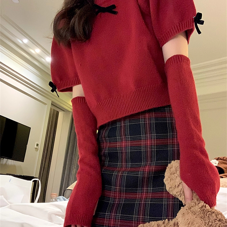 Japanese Style Subtle and Sophisticated Sleeveless Sweater for Women, Autumn and Winter, Short Red Bow-Knot Slim-Fit Knit Top Japanese Style Subtle and Sophisticated Sleeveless Sweater for Women, Autumn and Winter, Short Red Bow-Knot Slim-Fit Knit Top