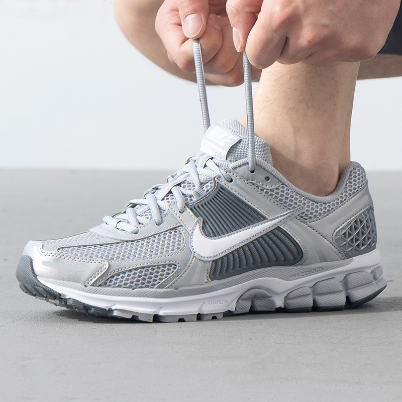 Nike Men's Shoes Genuine Summer New Sports Shoes Breathable Zoom Vomero 5 Running Casual Shoes Fj4151