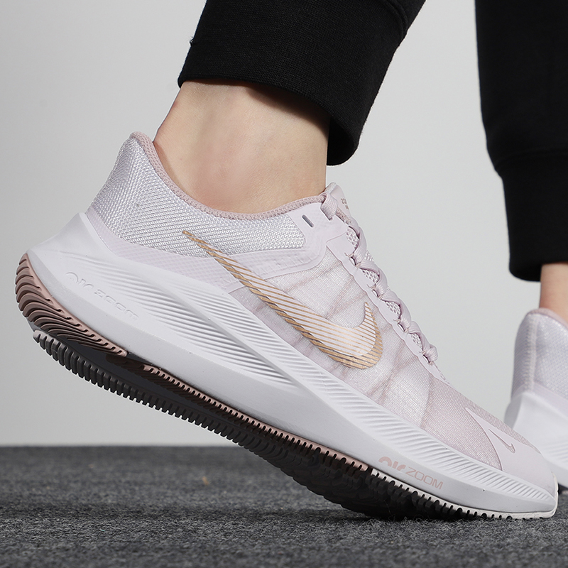Nike Nike women's 2021 autumn new ZOOM air cushion pink sneakers breathable running shoes CW3421-500