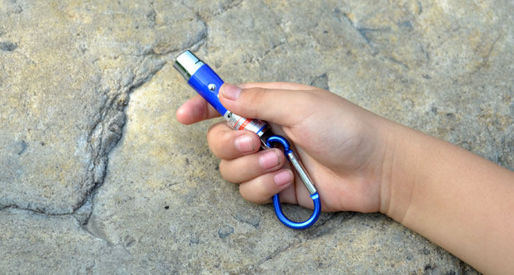 Wholesale of three-in-one mini small flashlights, infrared laser teaching lamps, ultraviolet banknote inspection LED small flashlights pic 30