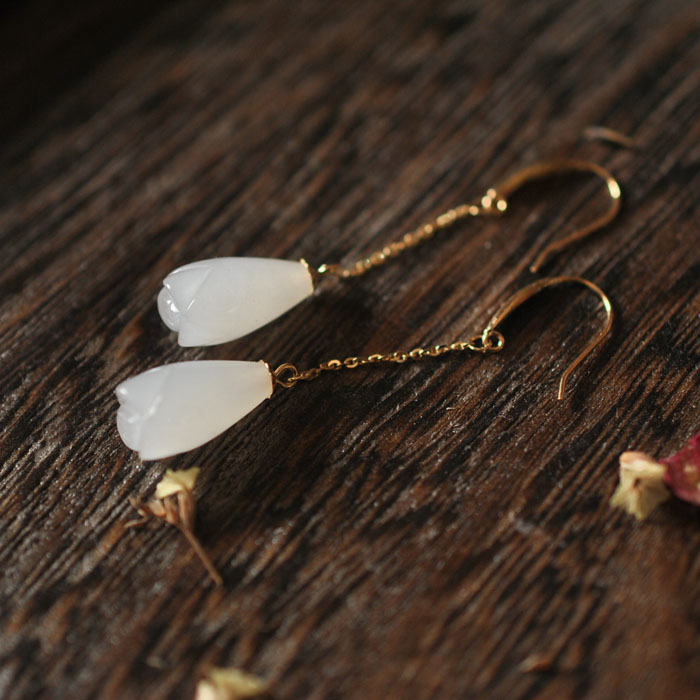 Magnolia Natural Hetian White Jade Xinjiang Material 18k Yellow Gold Earrings Elegant Orchid Magnolia Natural Hetian White Jade Xinjiang Material 18k Yellow Gold Earrings Elegant Orchid