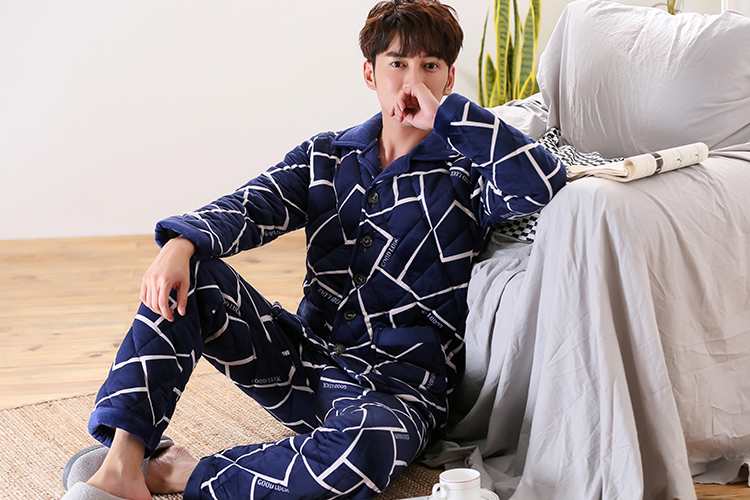 Mùa đông nam ba lớp dày san hô lông cừu bộ đồ ngủ ấm flannel áo khoác mùa đông áo khoác bông đơn áo khoác bông bộ đồ ngủ