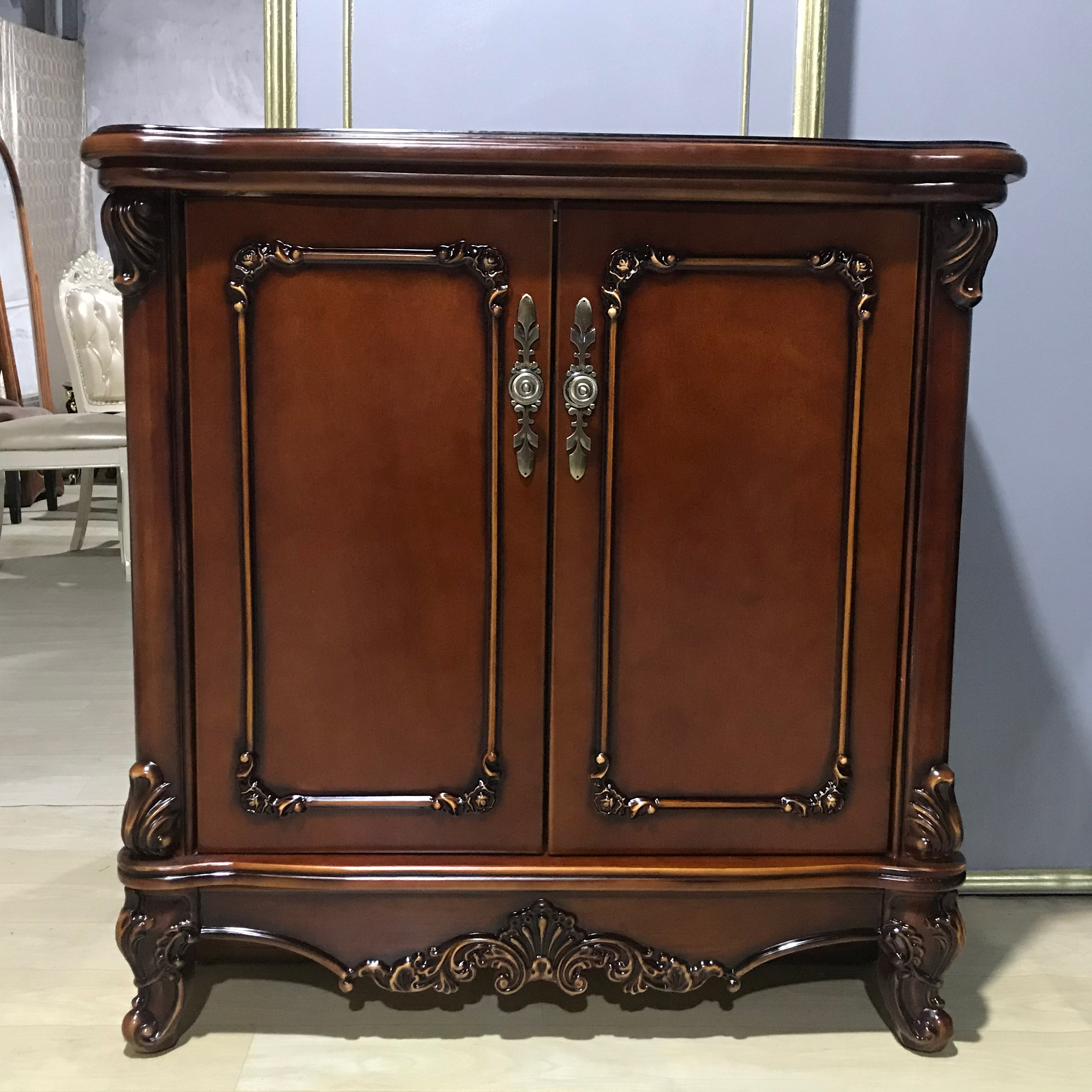 European radiator cover Water separator Floor heating switch valve Weak box Drain pipe occlusion cabinet Anti-collision household