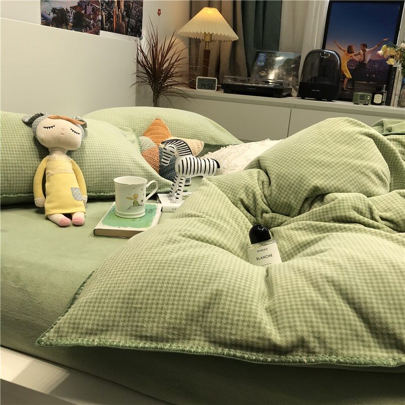 Milk velvet four-piece winter thickened double-sided velvet anti-static 2021 new high-gram French ins wind bed