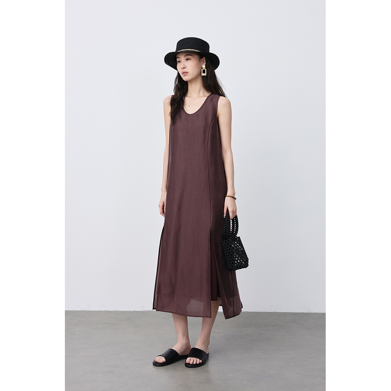 【Merlot Red Dress】Caremind High-End U-Neck Tencel Dress, Silky and Versatile, Sleeveless Long Dress for Layering 【Merlot Red Dress】Caremind High-End U-Neck Tencel Dress, Silky and Versatile, Sleeveless Long Dress for Layering