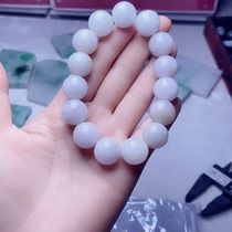 The emerald jewelery is a