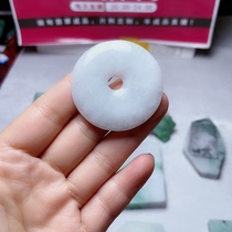 The emerald jewelery is a