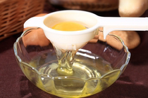 Egg splitter egg white egg yolk separator egg whites egg whites filter eggs leaked eggs long handles separated eggs household