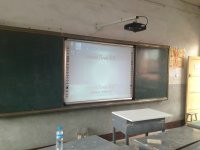 Class to configure multimedia teaching machine electronic whiteboard push-pull green board short-focus projector classroom