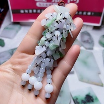 The emerald jewelery is a