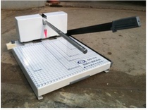 Cut Paper Punching for two machine files Dotting Machine Archives Special loading machines Three-hole dossier bookbinding machines