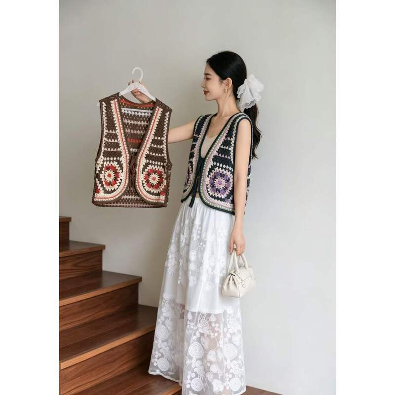 New Style Camisole with Embroidery and Hollow Knit, Short Style for Layering, Women's Sleeveless Top, Bohemian Ethnic Style