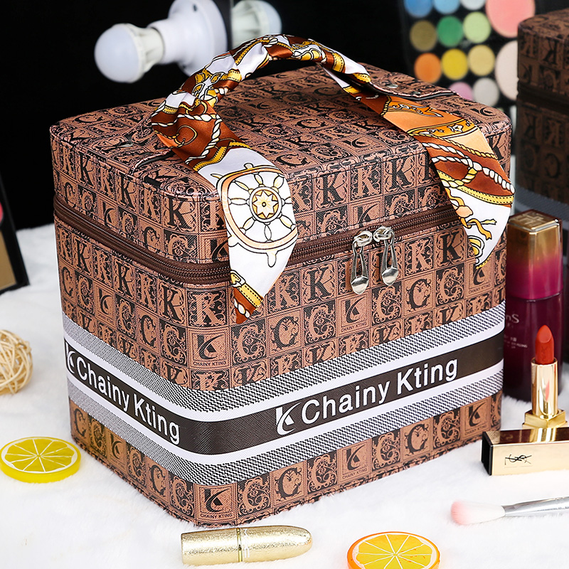 Makeup Bag 2022 New Ins Superior Sense Woman Portable Super Capacity Multilayer Goods Containing Box Mesh Red Suitcases