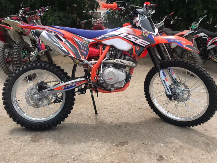 Импорт Gao Saipo M5 Cheetah Mountain Forest Forest Road CQR Rally Momaha Maggian 250