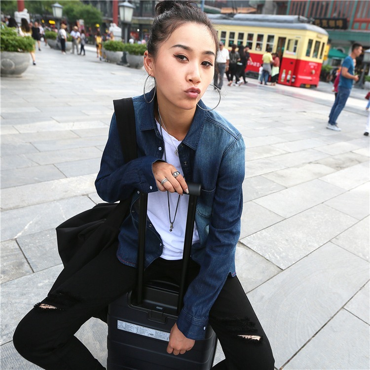 Một chút màu đỏ X! Áo sơ mi denim thêu cũ kỹ tay dài mùa thu Hồng Kông hương vị áo khoác mỏng giản dị sơ mi ngắn tay