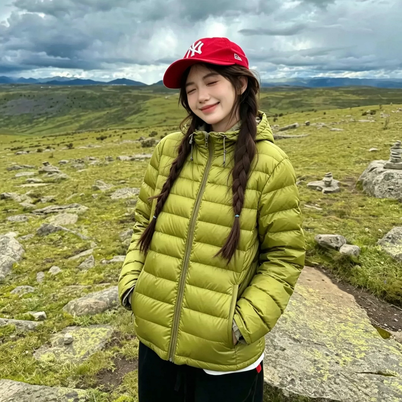 Green Ribbed down Jacket for Women, 2026 Winter New Style, Lightweight and Warm, Outdoor Sports Style, Flattering Couple's Coat Green Ribbed down Jacket for Women, 2026 Winter New Style, Lightweight and Warm, Outdoor Sports Style, Flattering Couple's Coat