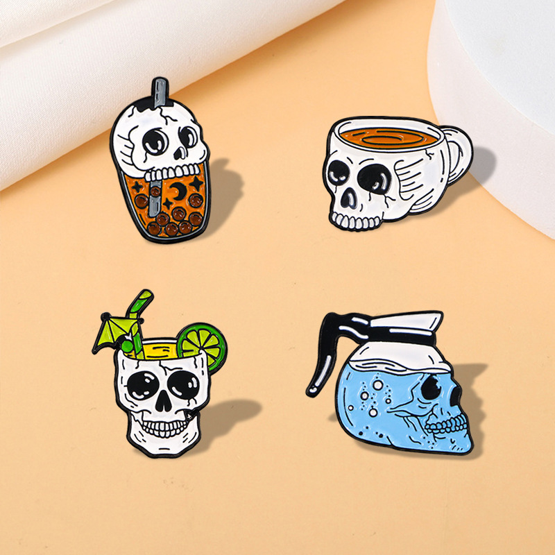 Skull Brooch, Quirky Skull Water Bottle-Shaped Badge, Personalized Halloween Bag and Clothing Accessory, Metal Badge