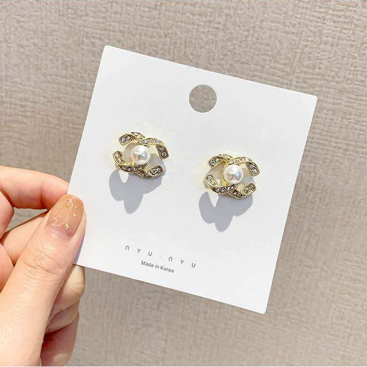 Ear Pin Special Design Sensation Superior Small Scent Wind Silver Needle Pearl Earring Temperament Letter C Type Winter Inlaid With Ear Accessories