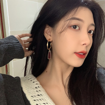 Retro Hong Kong style earrings Red personality senior sense earrings 2020 New Tide earrings Korean Net red temperament earrings