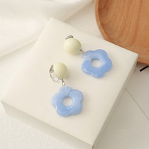 Smelly blue flower earrings East Gate hollow petals Joker cute girl mosquito plate earring ear clip female