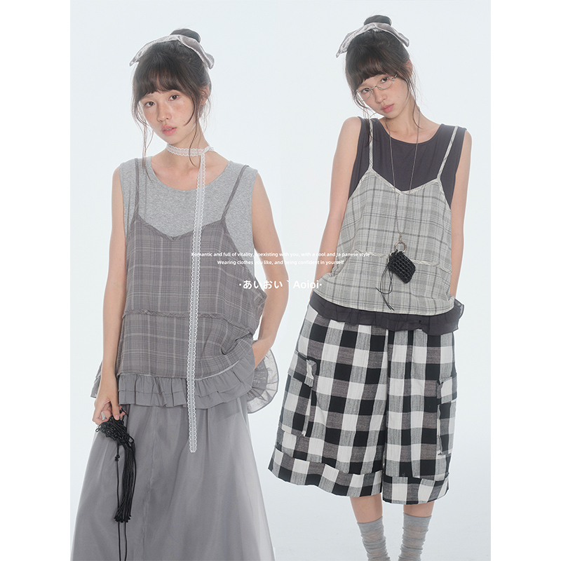Aoioi Japanese-Style Vintage Two-Piece Plaid Camisole for Women, Summer Loose Fit, Slimming Design Top